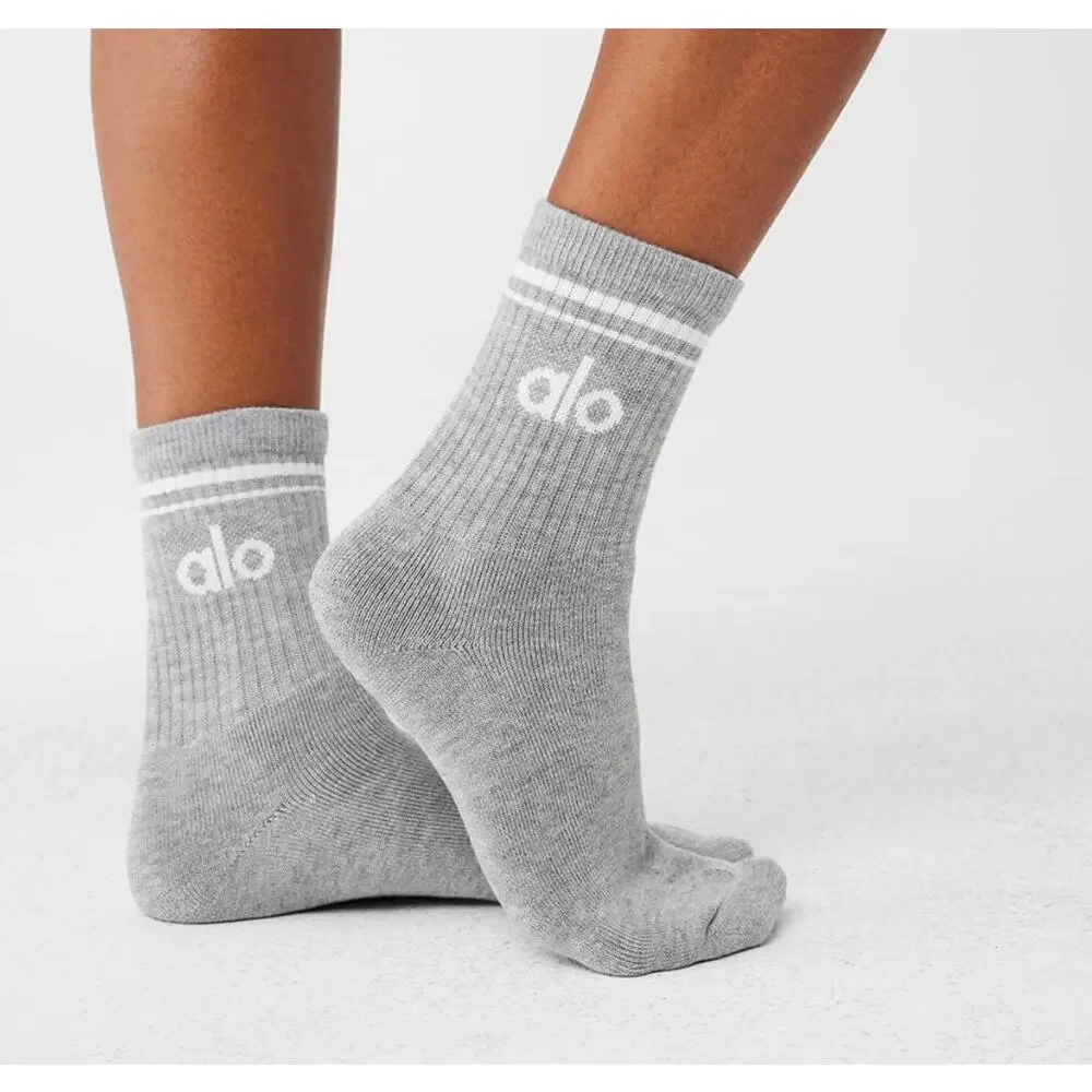 Alo Unisex Gray and White Half Crew Throwback Socks